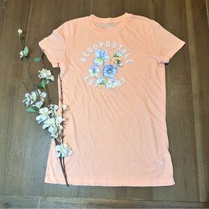 Aeropostale Women’s Graphic Tee size M orange